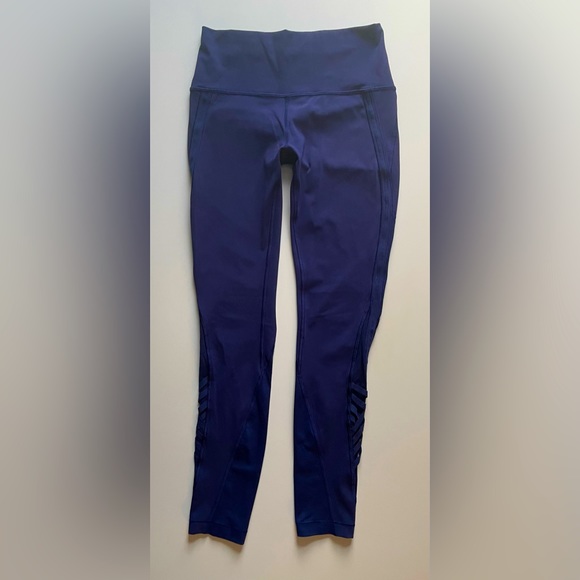 Lululemon Minimalist Tight (Full-On Luxtreme) - Picture 2 of 6